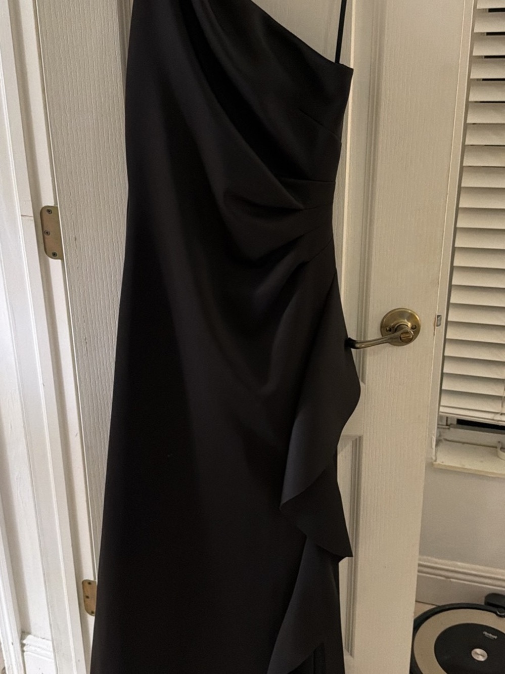 Elegant One-Shoulder Black Evening Dress